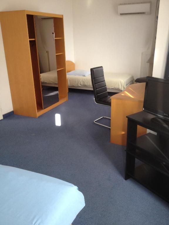 Amadeus Hotel Sarreguemines Quarto foto